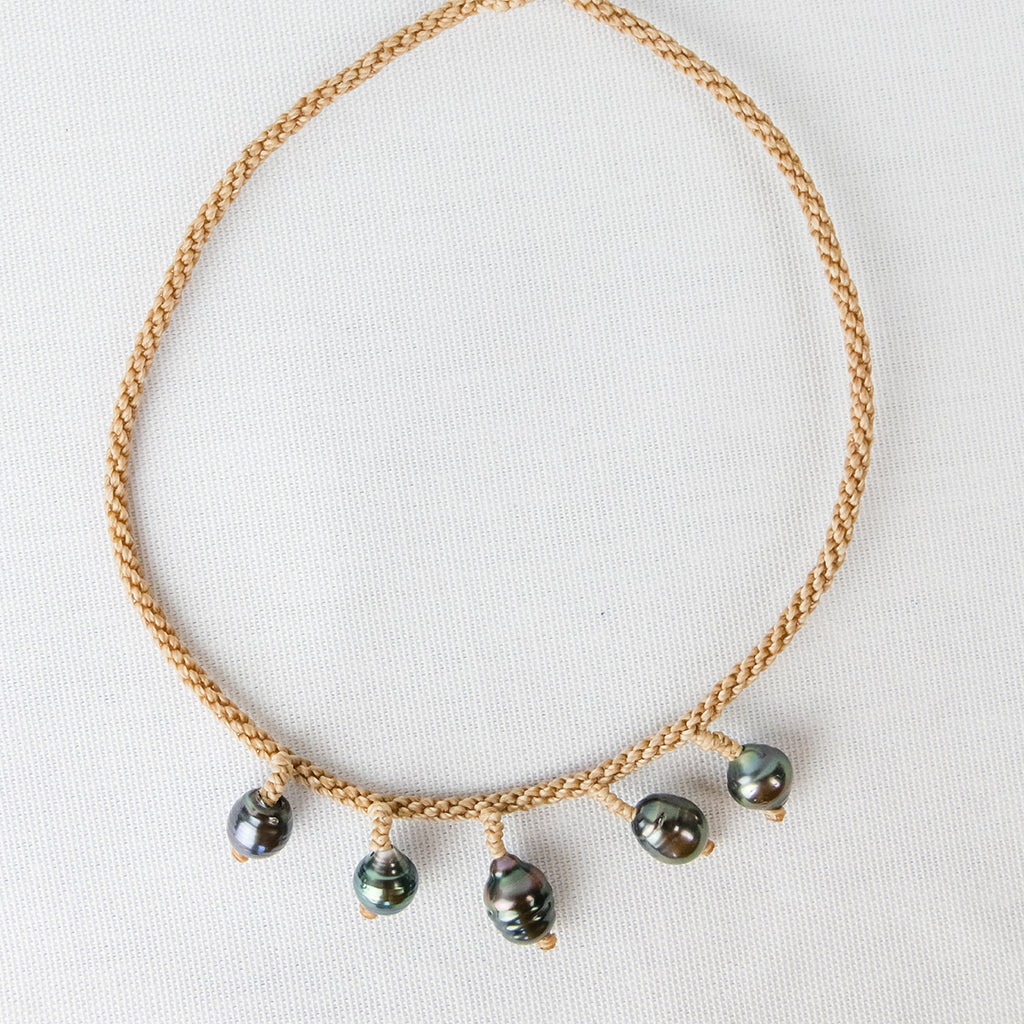 Beige Choker with Five Baroque Tahitian Pearls around the Neck